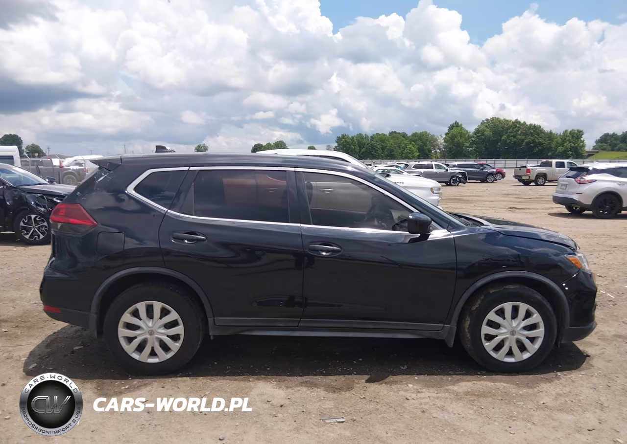 2018 Nissan Rogue S VIN:KNMAT2MT8JP601421 - 13