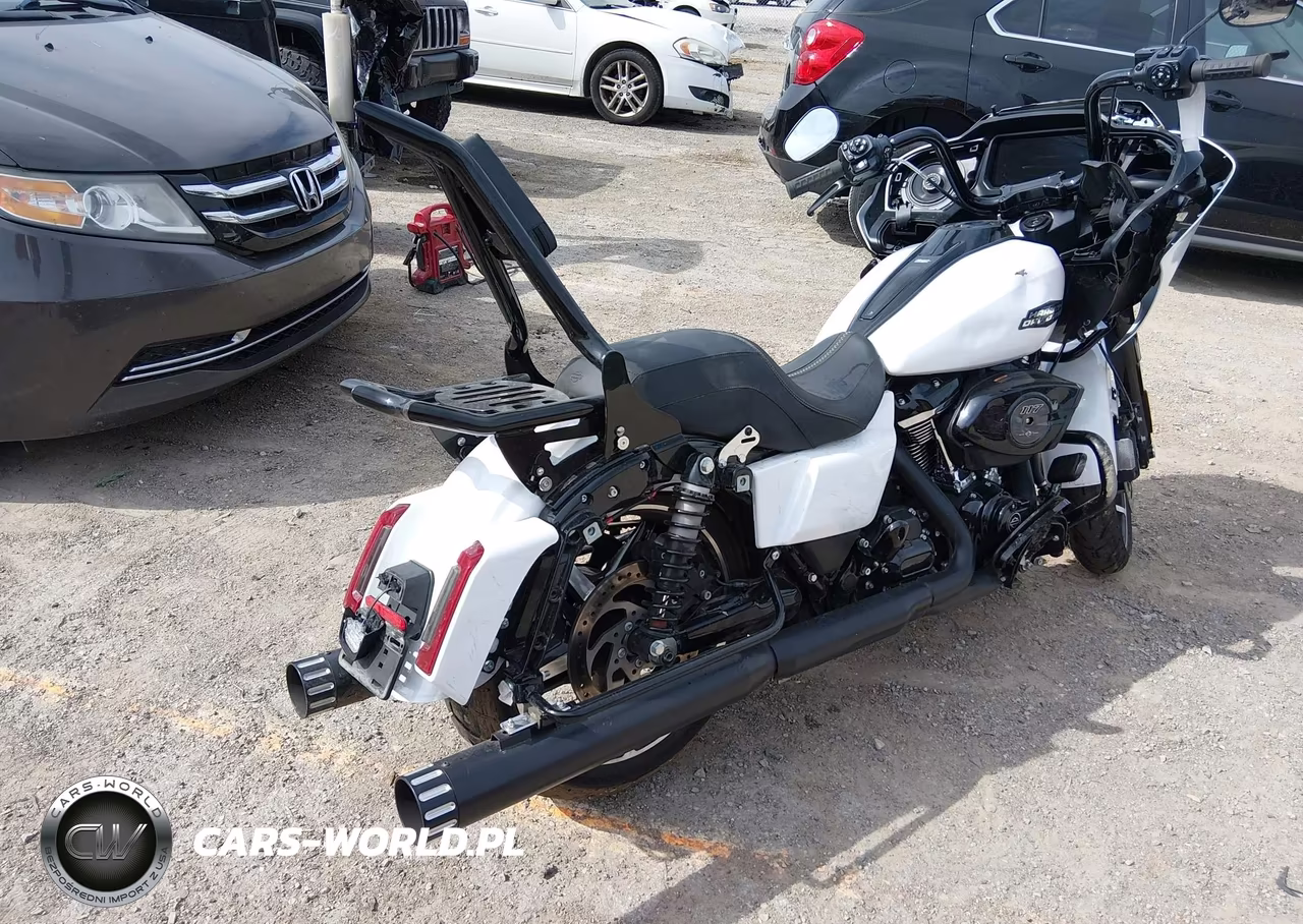 2025 Harley-Davidson Fltrx VIN:1HD1KH714SB642951 - 4