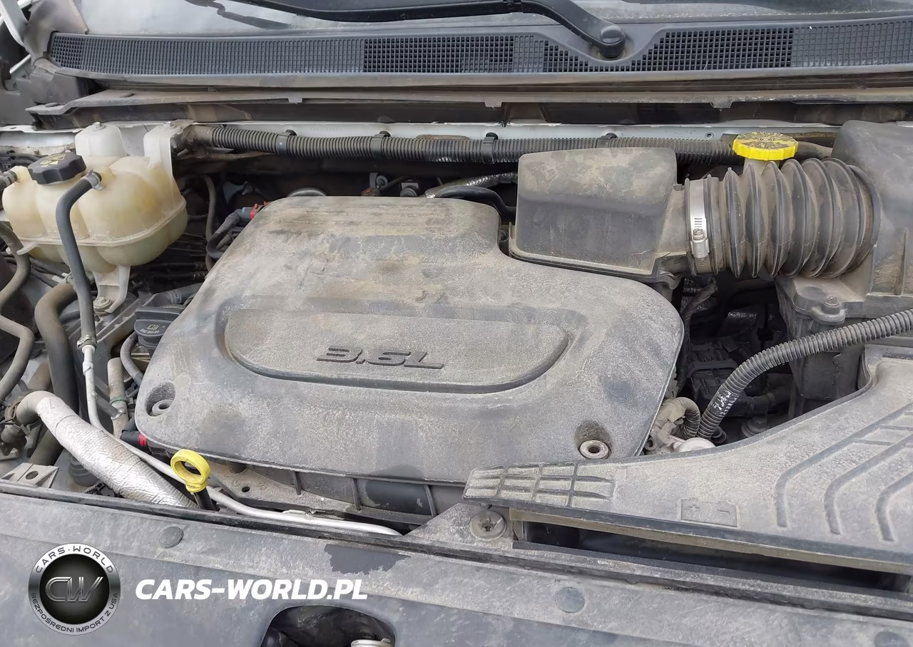 2019 Chrysler Pacifica Touring L VIN:2C4RC1BG5KR668240 - 10