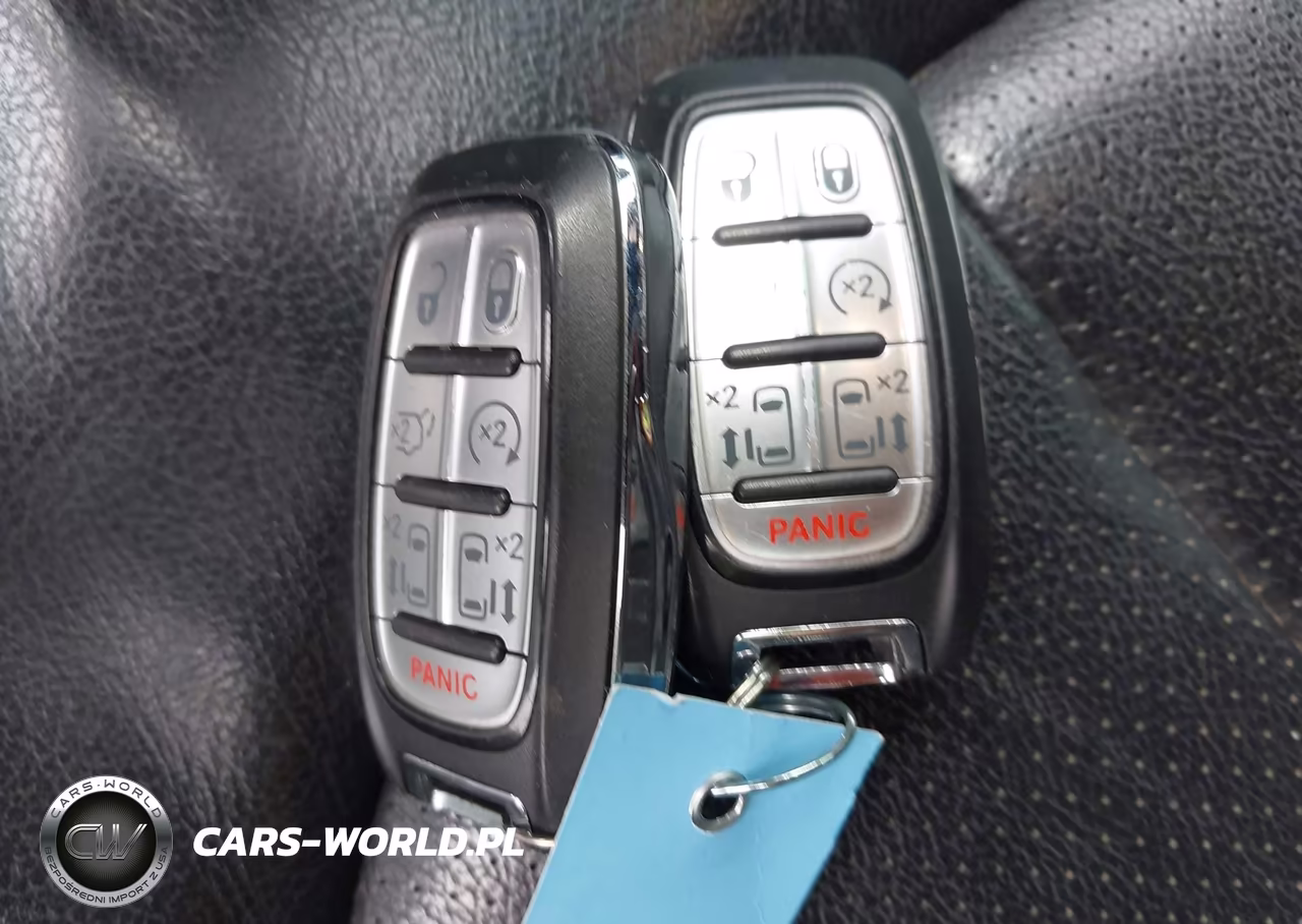 2019 Chrysler Pacifica Touring L VIN:2C4RC1BG5KR668240 - 11