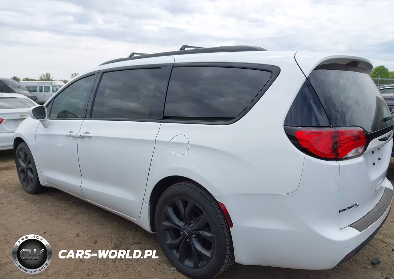 2019 Chrysler Pacifica Touring L VIN:2C4RC1BG5KR668240 - 14