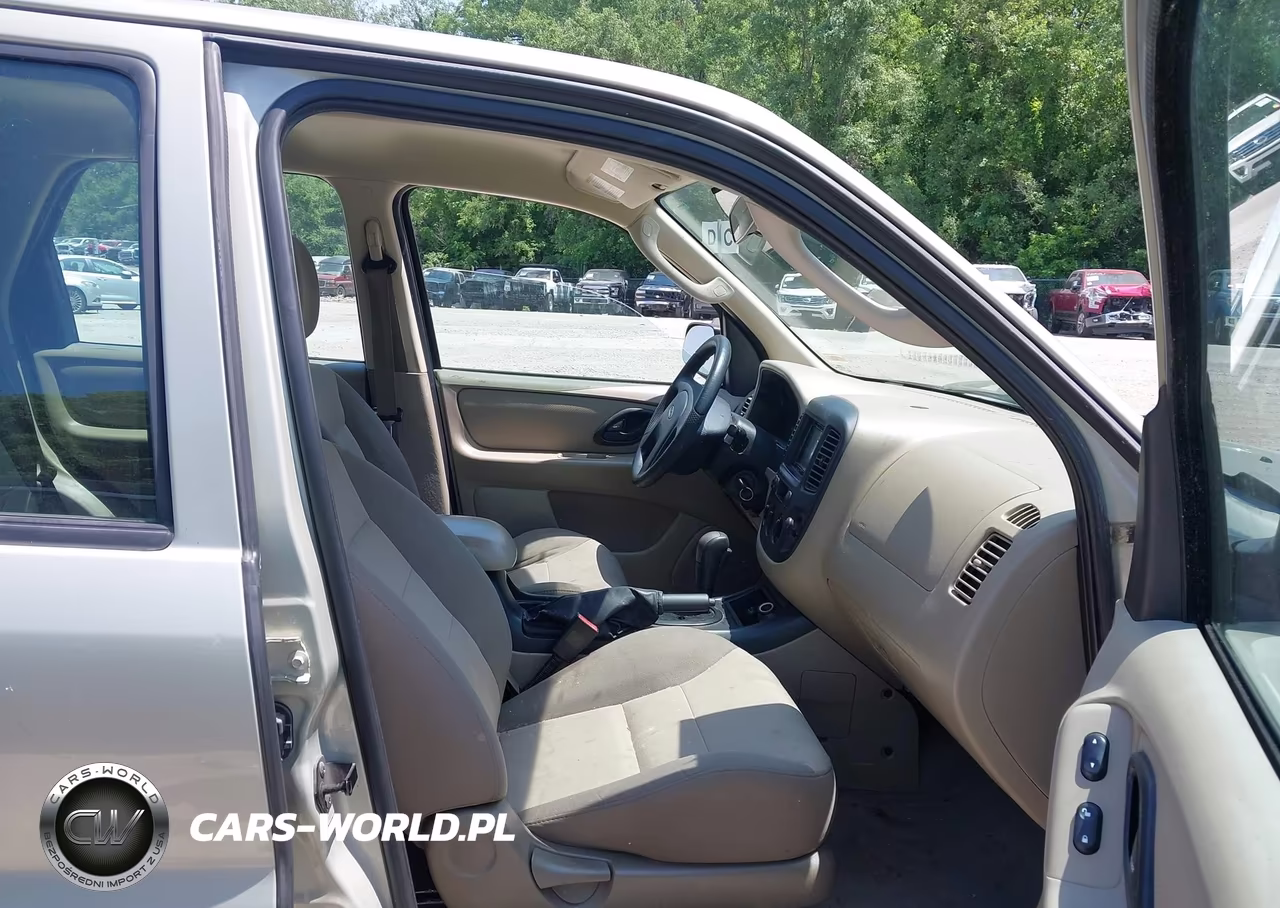 2005 Ford Escape Xls VIN:1FMYU92Z25KA75555 - 5