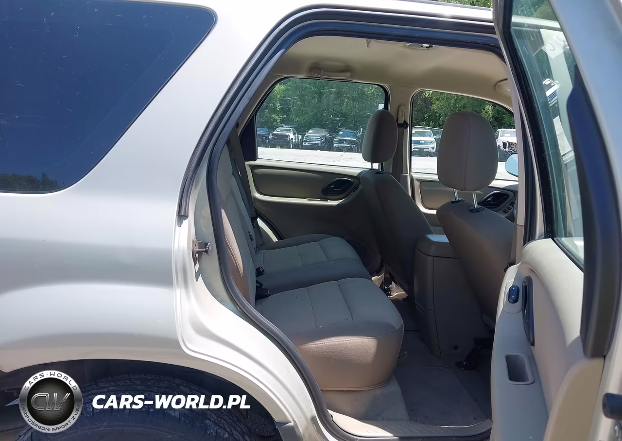 2005 Ford Escape Xls VIN:1FMYU92Z25KA75555 - 8