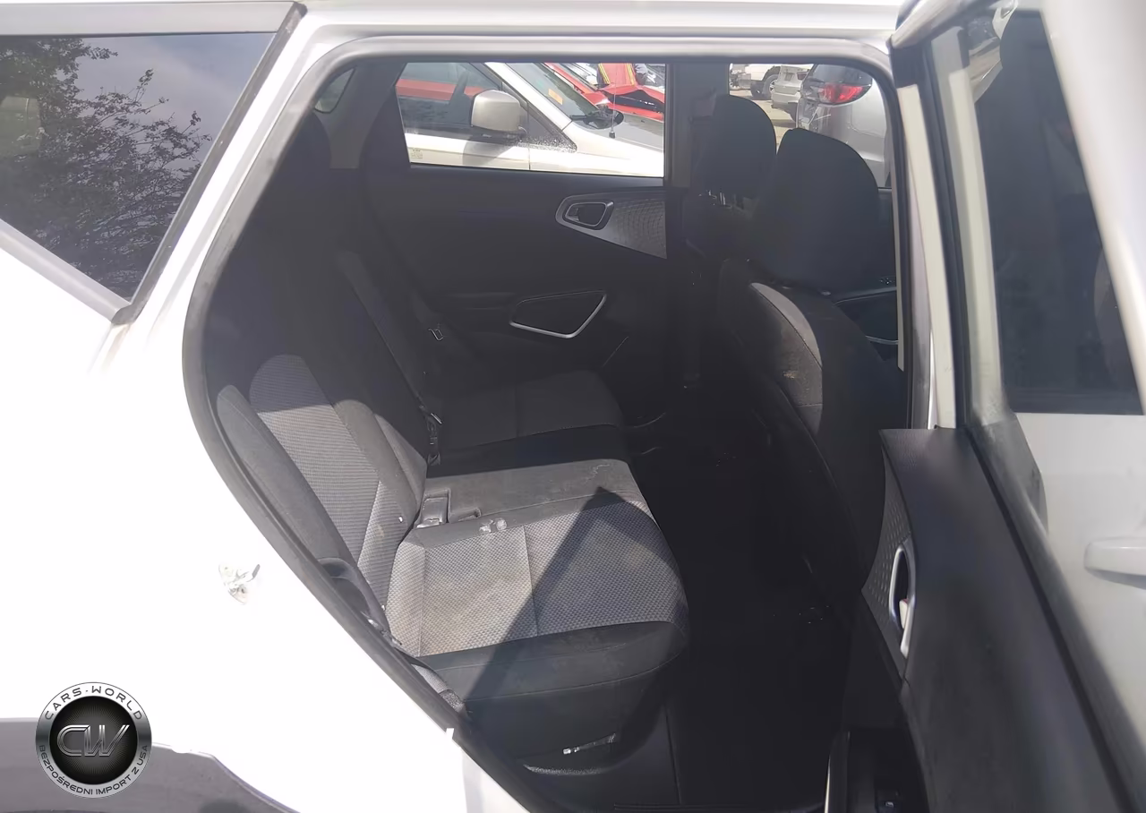 2020 Kia Soul X-Line VIN:KNDJ23AU8L7064140 - 8