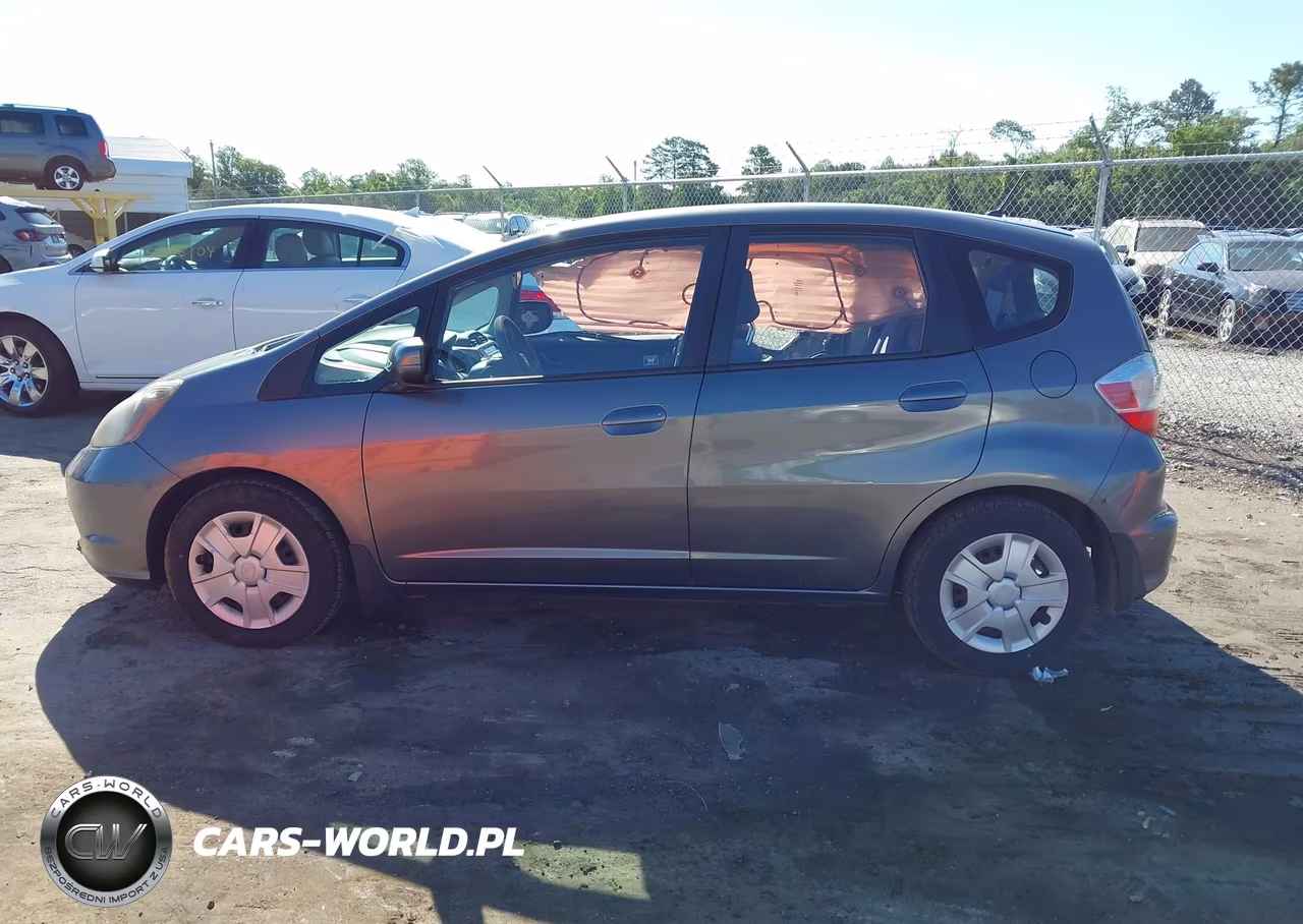2013 Honda Fit VIN:JHMGE8H37DC051916 - 14