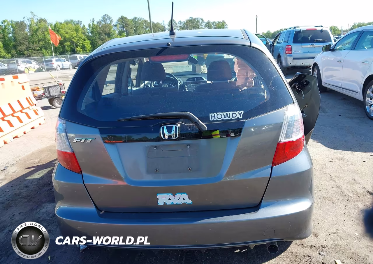 2013 Honda Fit VIN:JHMGE8H37DC051916 - 16
