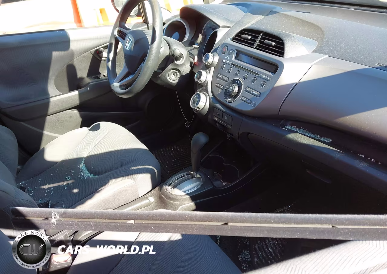 2013 Honda Fit VIN:JHMGE8H37DC051916 - 5