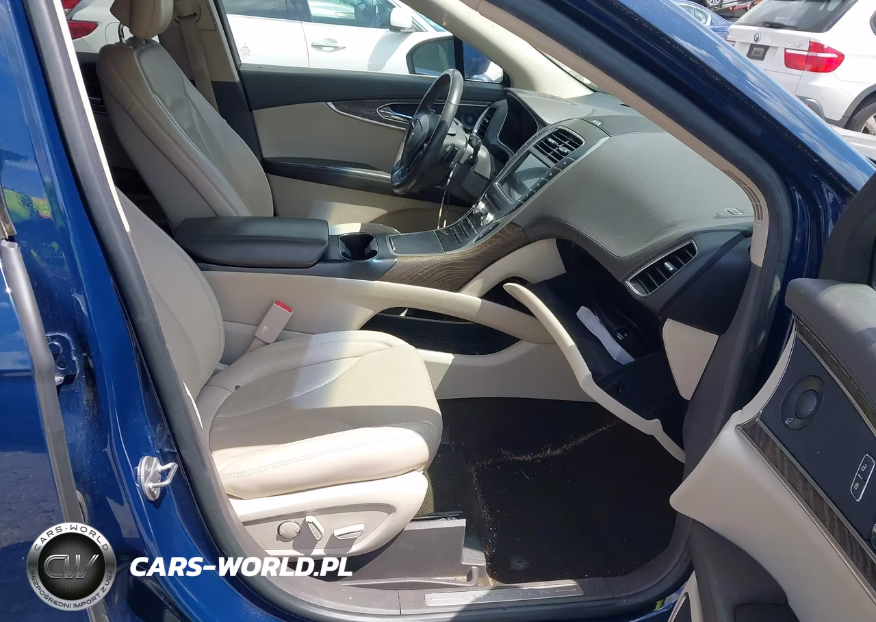 2019 Lincoln Nautilus Reserve VIN:2LMPJ8L95KBL10411 - 5
