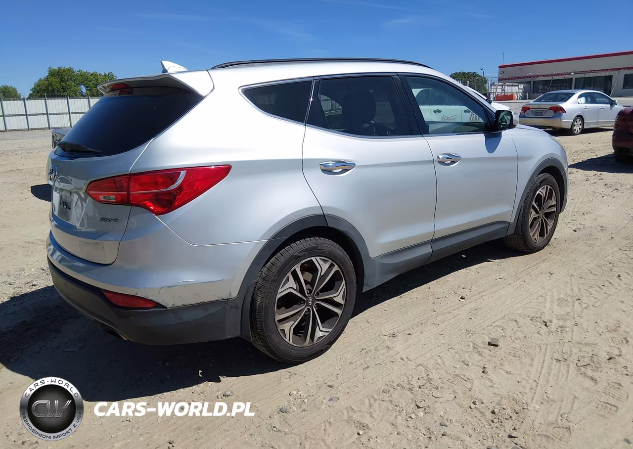 2015 Hyundai Santa Fe Sport 2.4L VIN:5XYZU3LB2FG277634 - 4