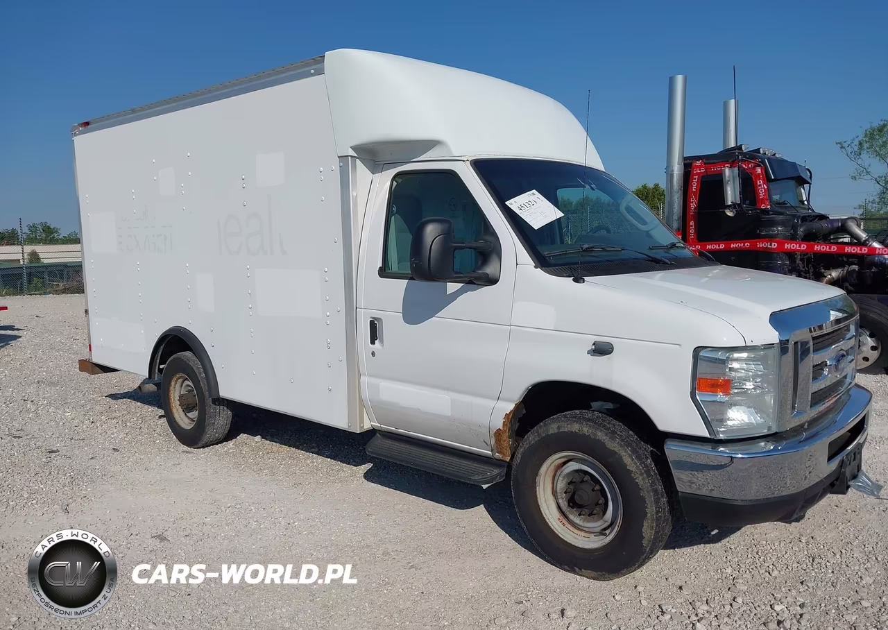 2016 Ford E-350 Cutaway