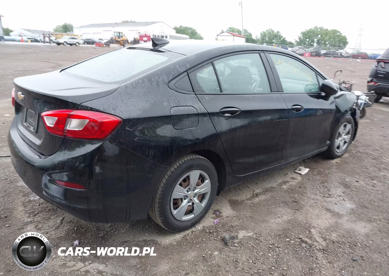 2018 Chevrolet Cruze Ls Auto VIN:1G1BC5SM0J7170647 - 4