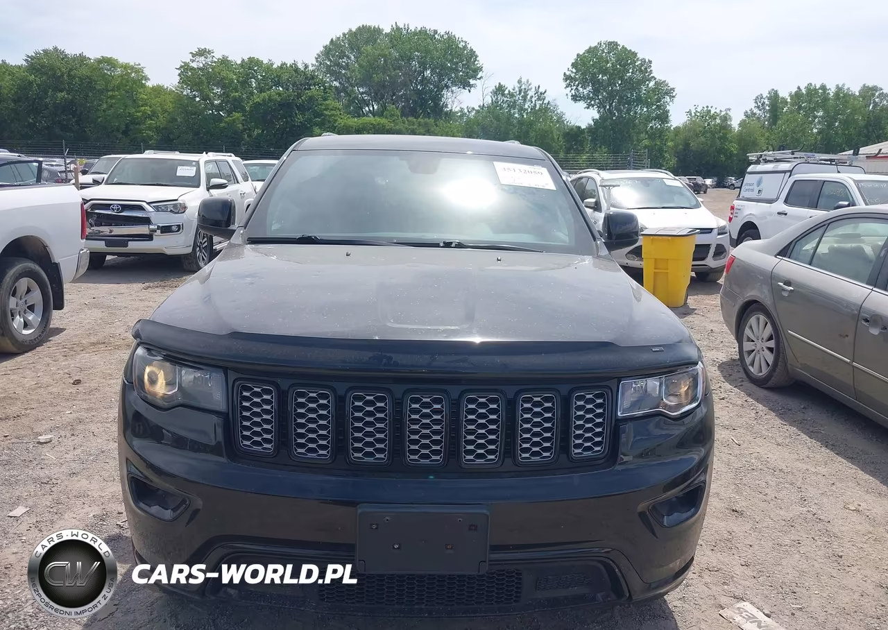 2018 Jeep Grand Cherokee Altitude 4X4 VIN:1C4RJFAG1JC191463 - 12