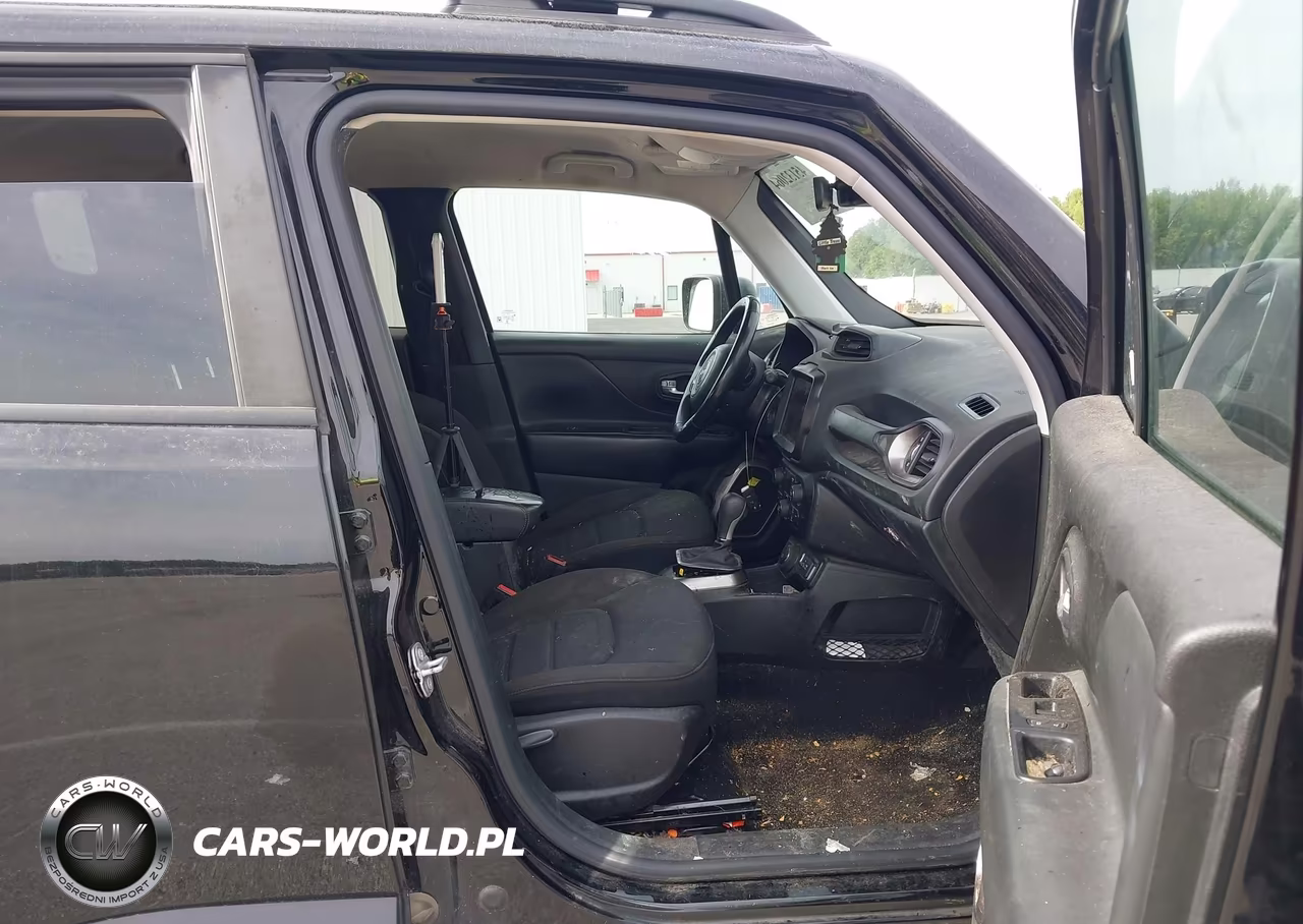 2022 Jeep Renegade Latitude 4X4 VIN:ZACNJDB11NPN48443 - 5