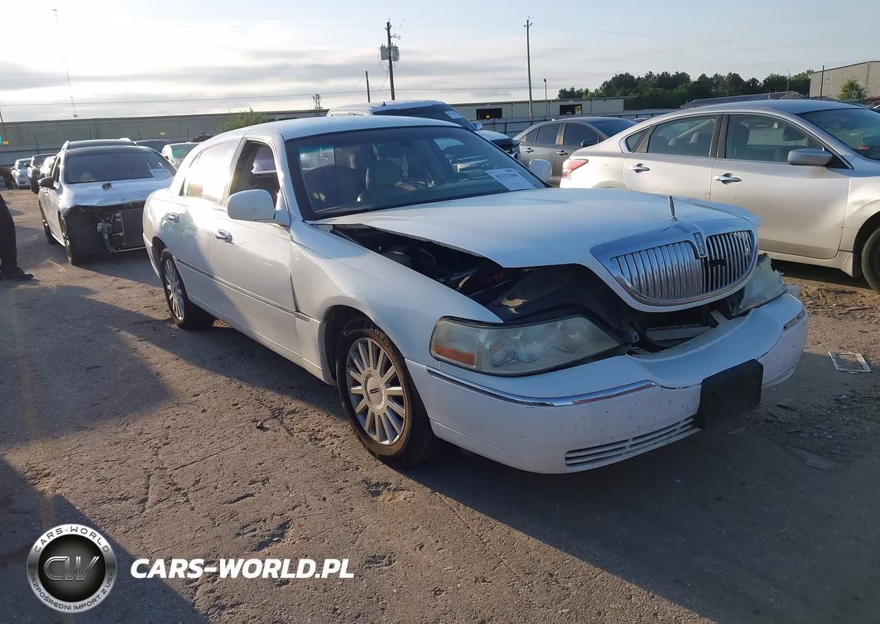 2005 Lincoln Town Car Signature – zdjęcie 1 z 11