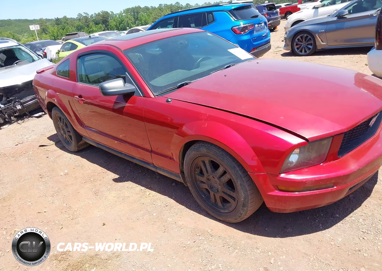 2007 Ford Mustang V6 Deluxe-V6 Premium – zdjęcie 1 z 12