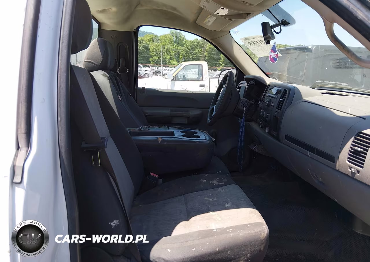 2008 Chevrolet Silverado 1500 Work Truck VIN:1GCEC14X08Z103744 - 5