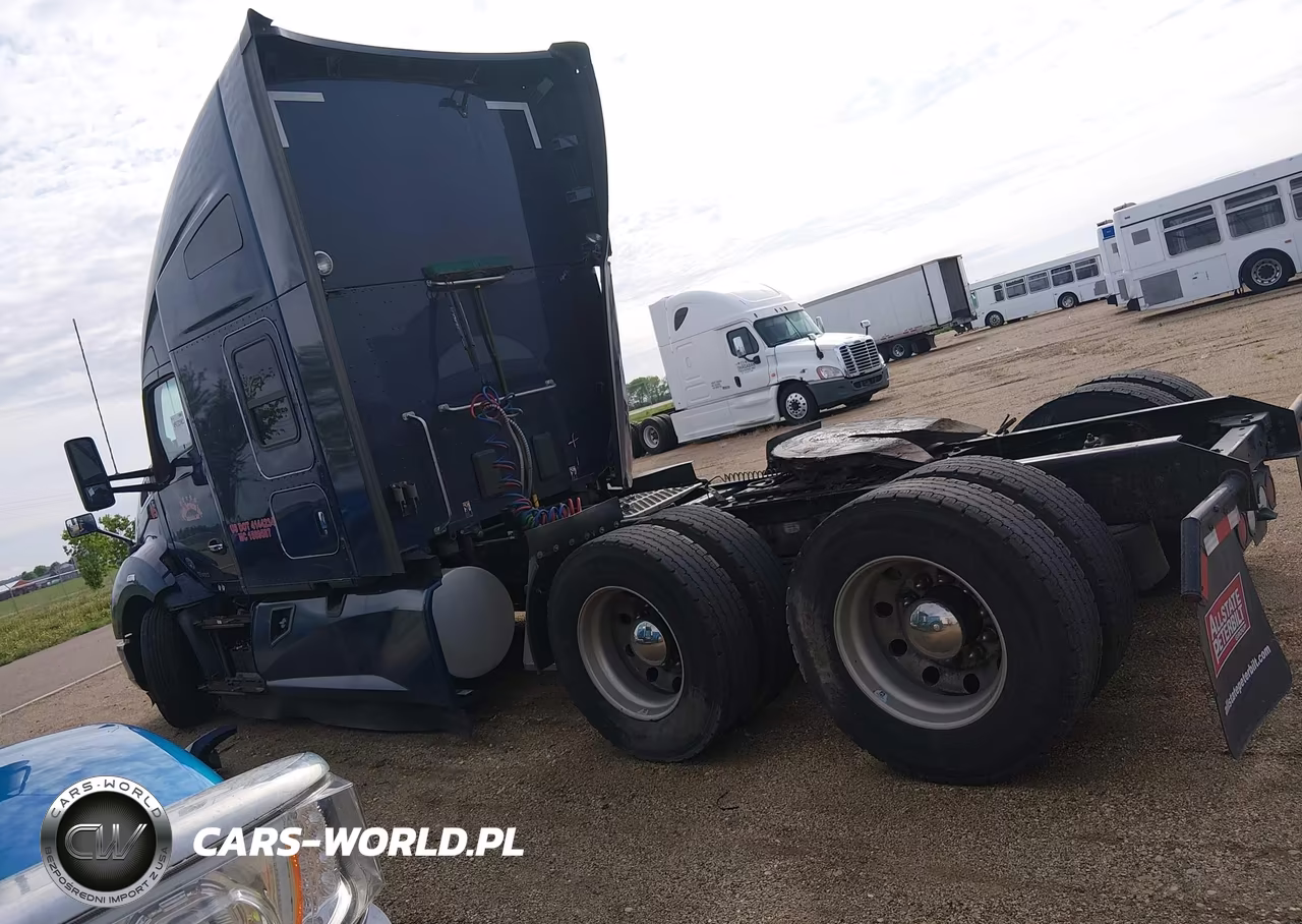 2020 Kenworth T680 VIN:1XKYDP9X3LJ355103 - 16