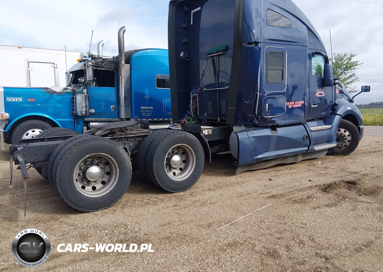 2020 Kenworth T680 VIN:1XKYDP9X3LJ355103 - 4