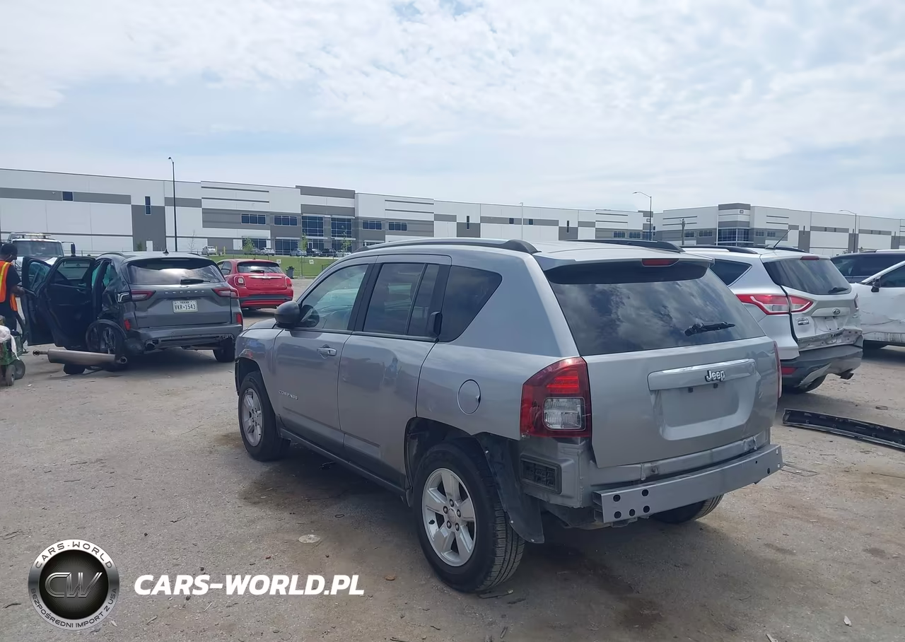 2015 Jeep Compass Sport VIN:1C4NJCBA6FD418526 - 3