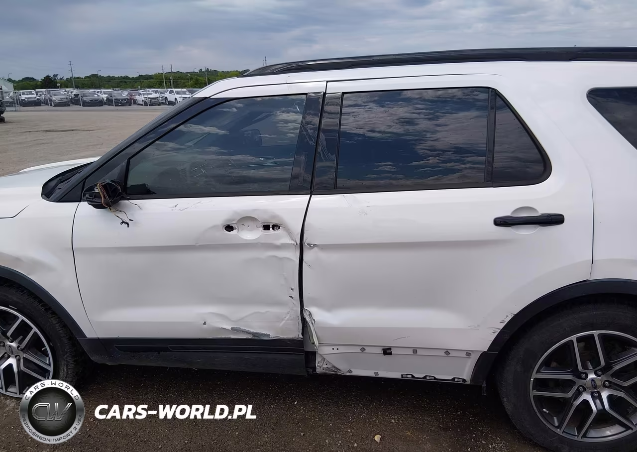 2016 Ford Explorer Sport VIN:1FM5K8GT0GGB51450 - 14