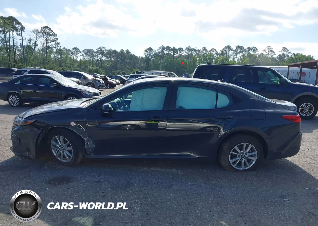 2025 Toyota Camry Le VIN:4T1DAACK7SU196043 - 14