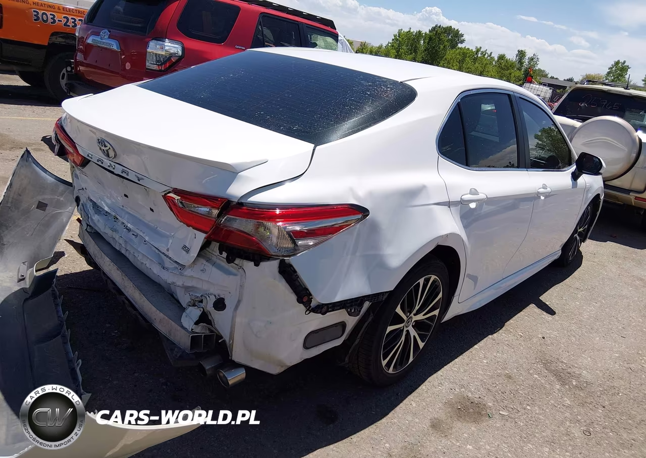 2018 Toyota Camry Se VIN:4T1B11HK6JU112454 - 4