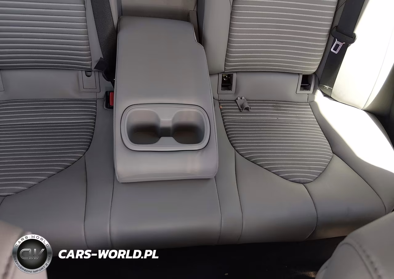 2018 Toyota Camry Se VIN:4T1B11HK6JU112454 - 8