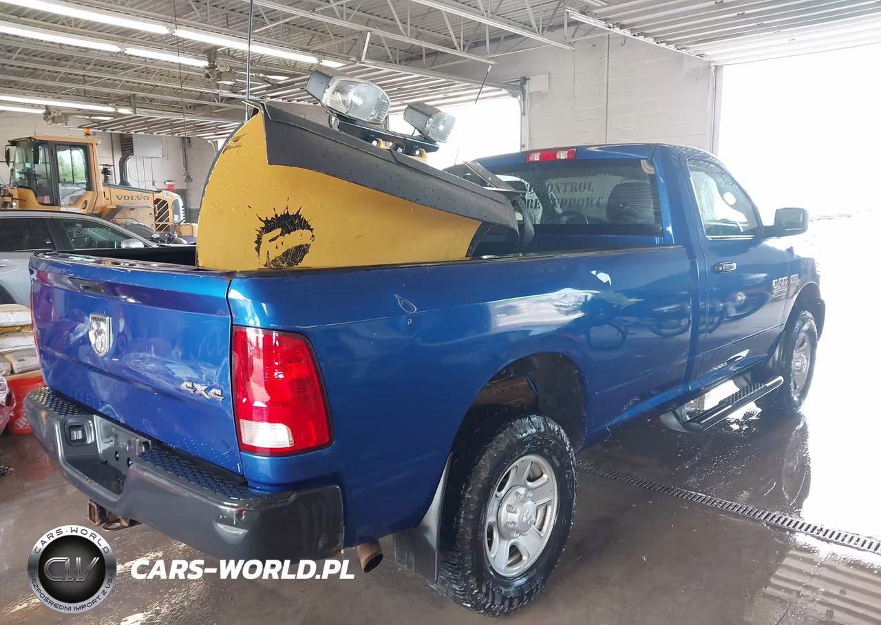 2018 Ram 2500 VIN:3C6LR5AT2JG363591 - 4