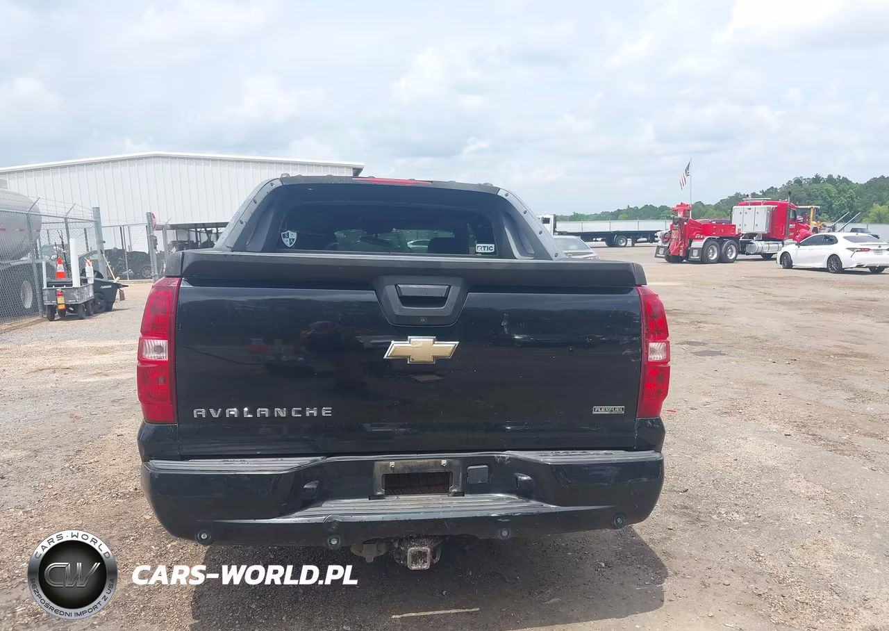 2011 Chevrolet Avalanche 1500 Ltz VIN:3GNMCGE04BG105155 - 16