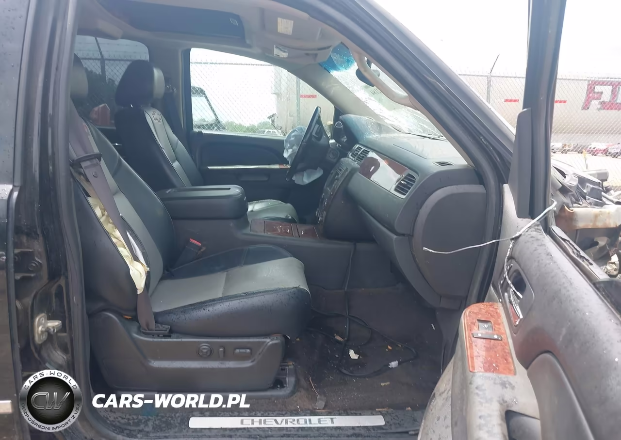 2011 Chevrolet Avalanche 1500 Ltz VIN:3GNMCGE04BG105155 - 5