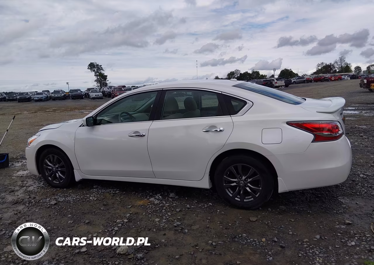 2015 Nissan Altima 2.5 S VIN:1N4AL3APXFC443116 - 14