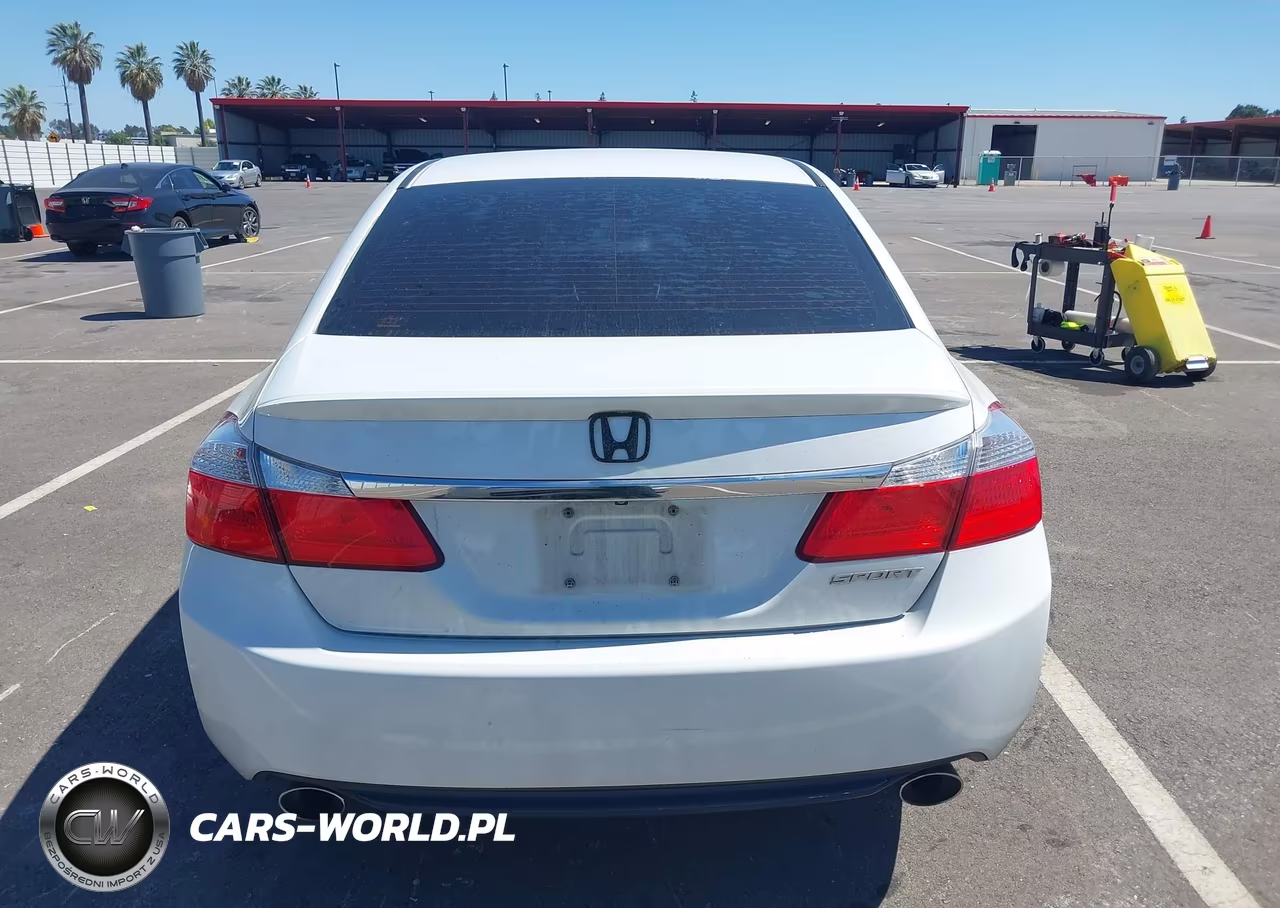 2015 Honda Accord Sport VIN:1HGCR2F5XFA145052 - 16