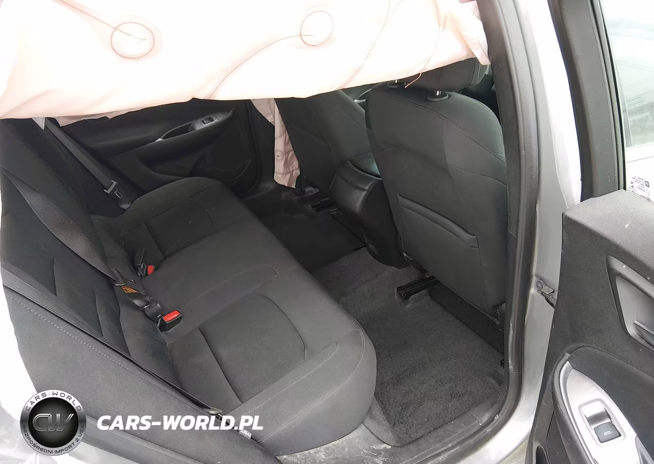 2025 Chevrolet Malibu Fwd Rs VIN:1G1ZG5ST7SF103643 - 8