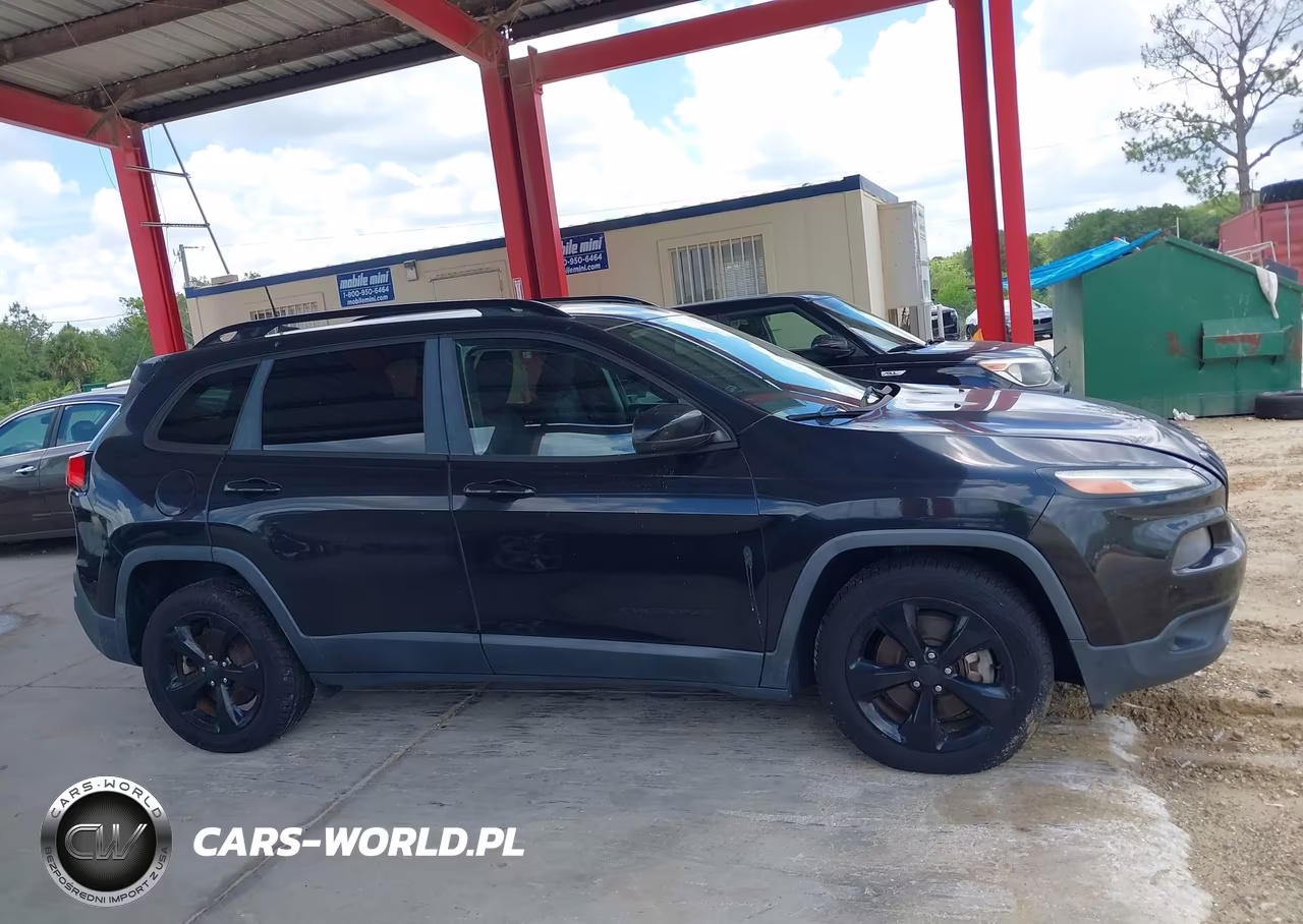 2016 Jeep Cherokee Altitude VIN:1C4PJLCSXGW179374 - 13