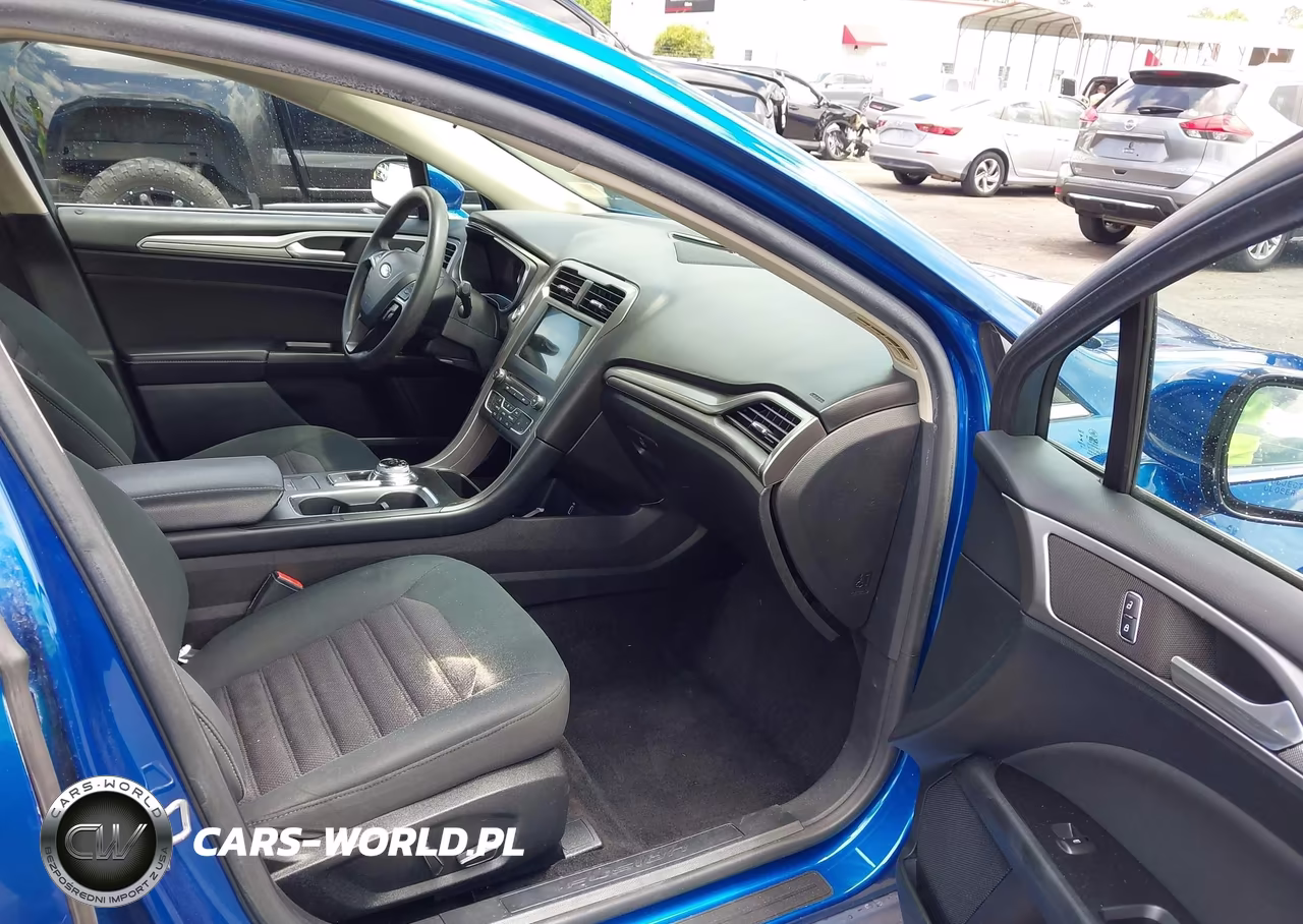 2017 Ford Fusion Se VIN:3FA6P0H70HR118445 - 5