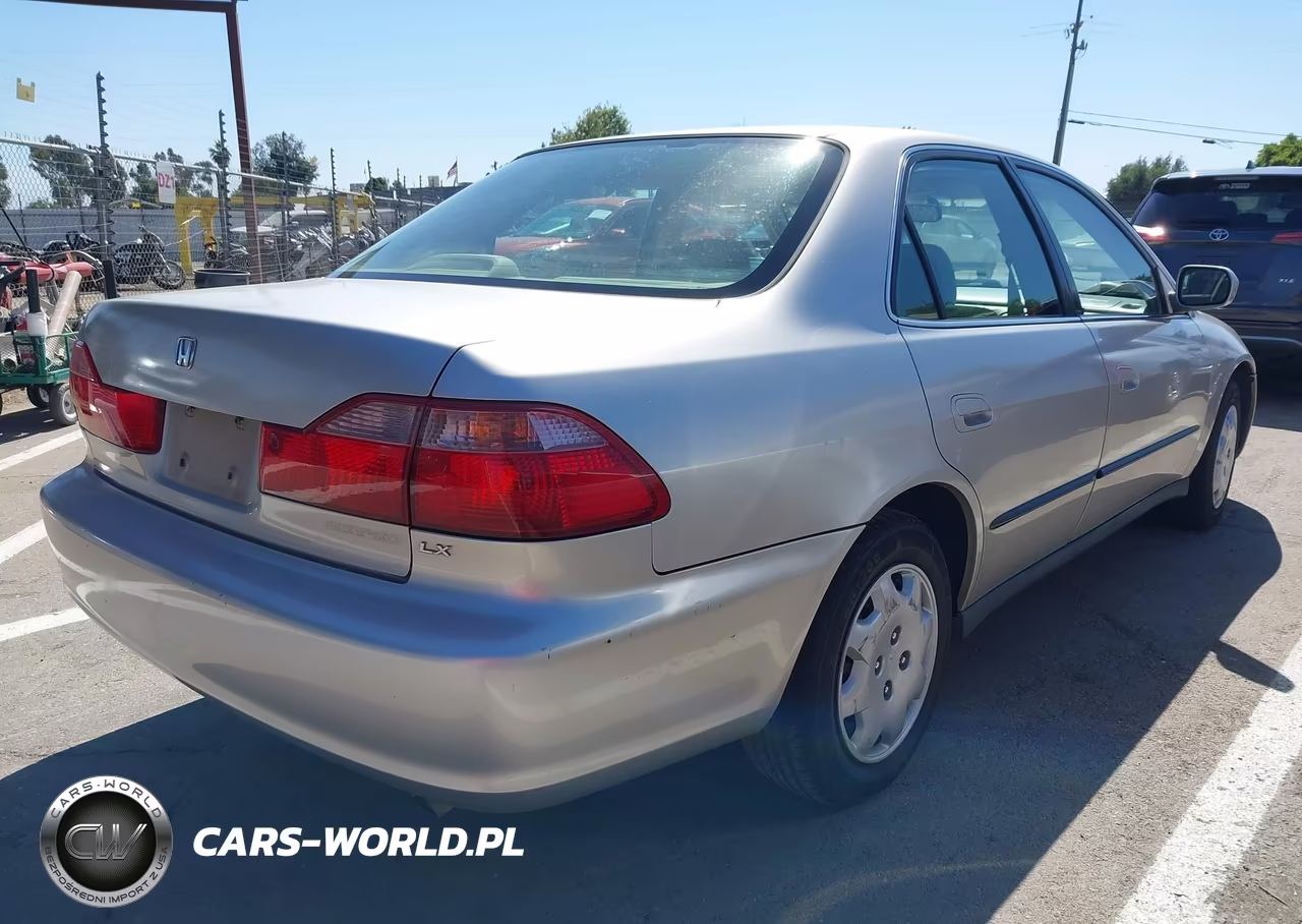 1999 Honda Accord Lx VIN:JHMCG6652XC015086 - 4