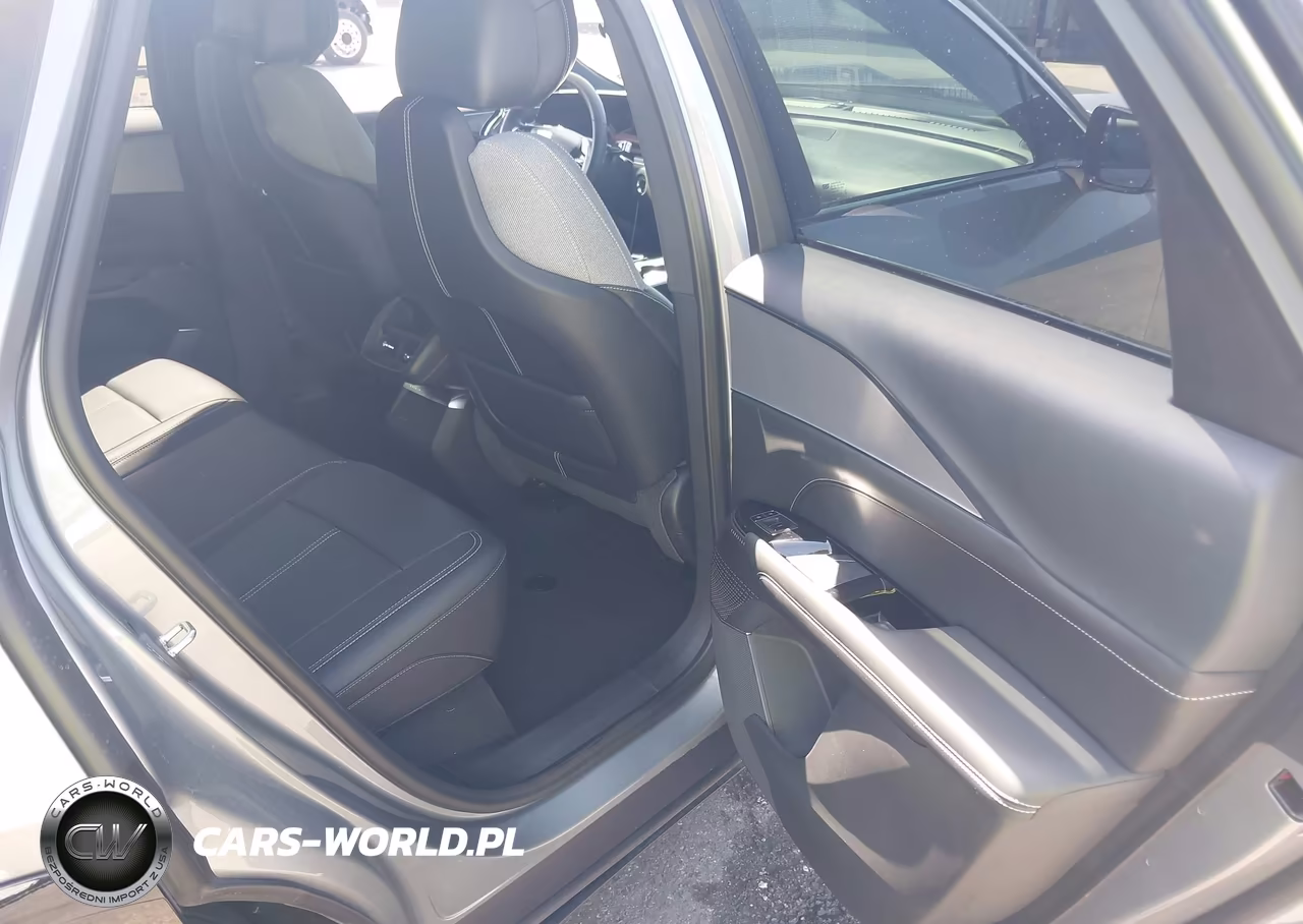 2024 Cadillac Lyriq Tech W-1Sa VIN:1GYKPMRK8RZ107459 - 8