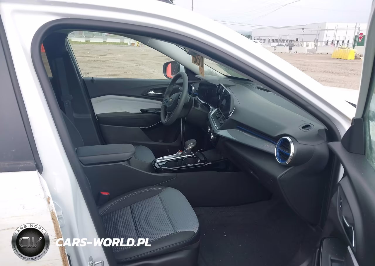 2025 Chevrolet Trax Fwd Lt VIN:KL77LHEP4SC278781 - 5
