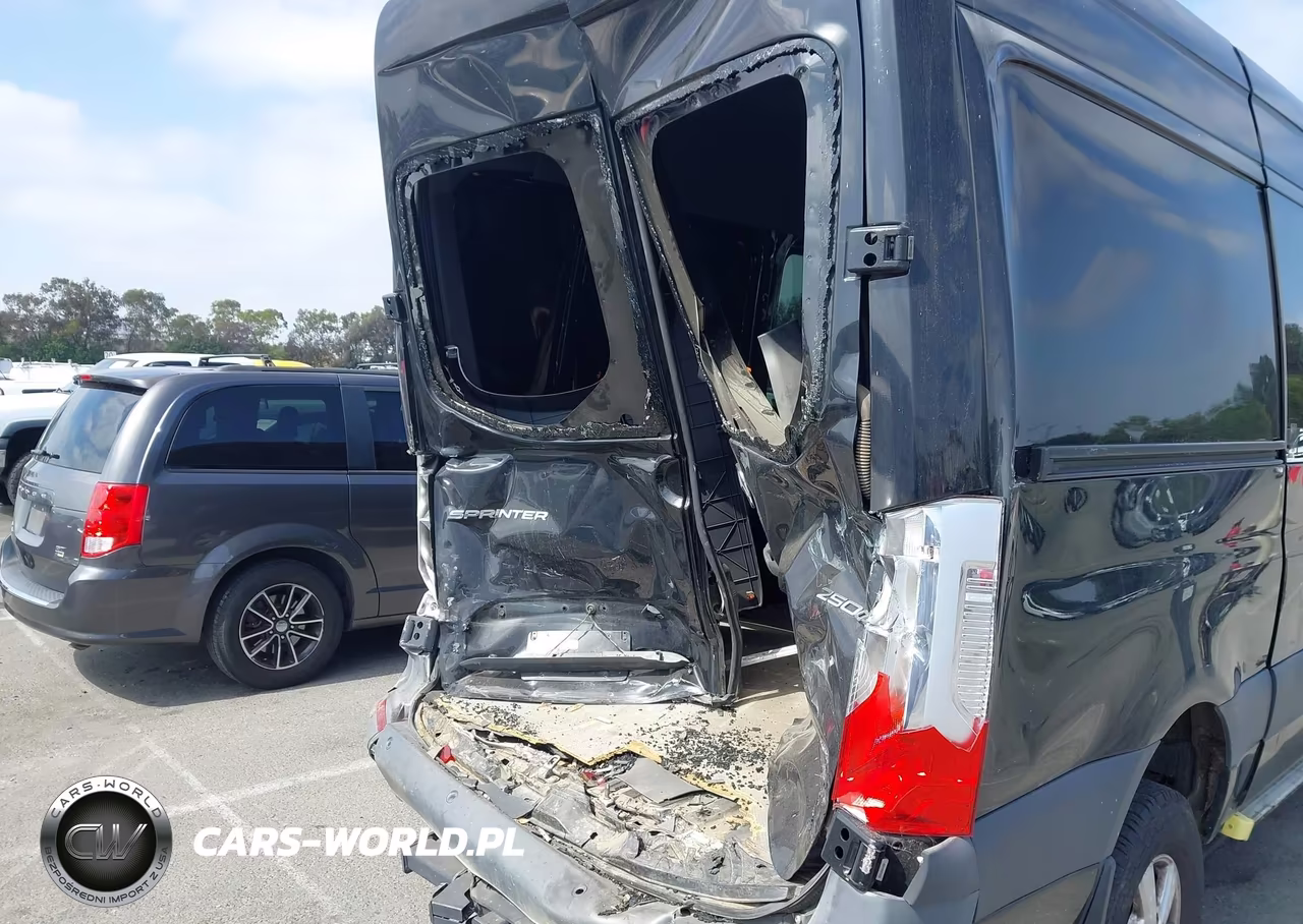 2021 Mercedes-Benz Sprinter 2500 Standard Roof V6 VIN:W1W4EBVY2MT055720 - 21