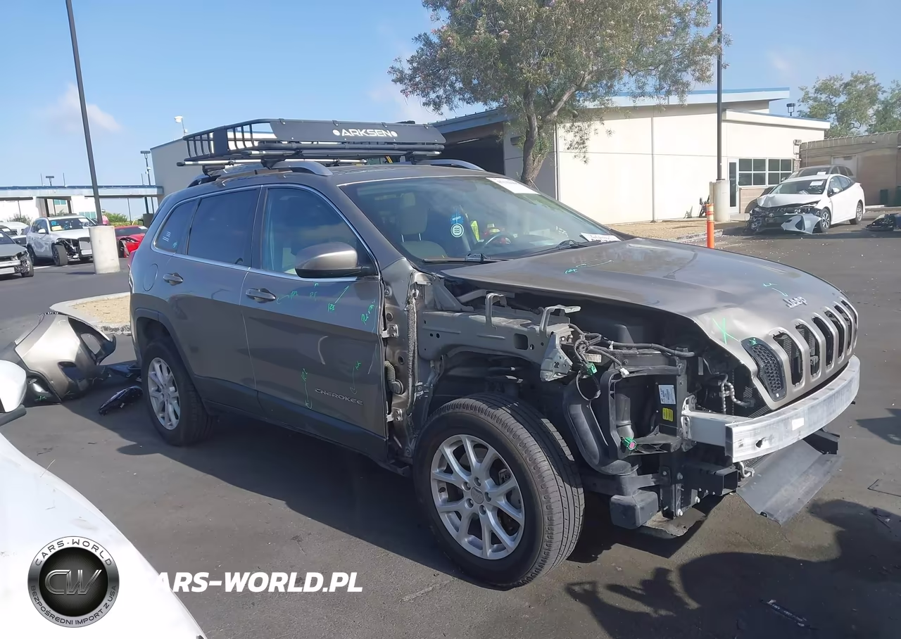 2016 Jeep Cherokee Latitude VIN:1C4PJMCS1GW311363 - 14