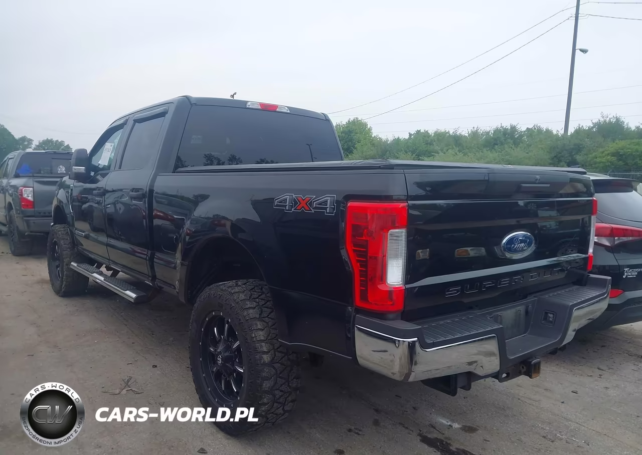 2017 Ford F-250 Xlt VIN:1FT7W2BT2HEF19940 - 3