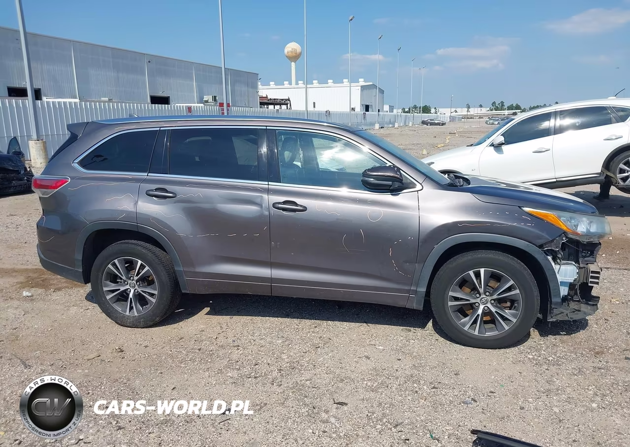 2016 Toyota Highlander Xle V6 VIN:5TDKKRFH6GS155759 - 13