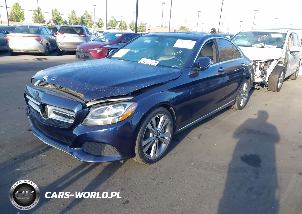 2018 Mercedes-Benz C 300 VIN:55SWF4JB7JU250675 - 2