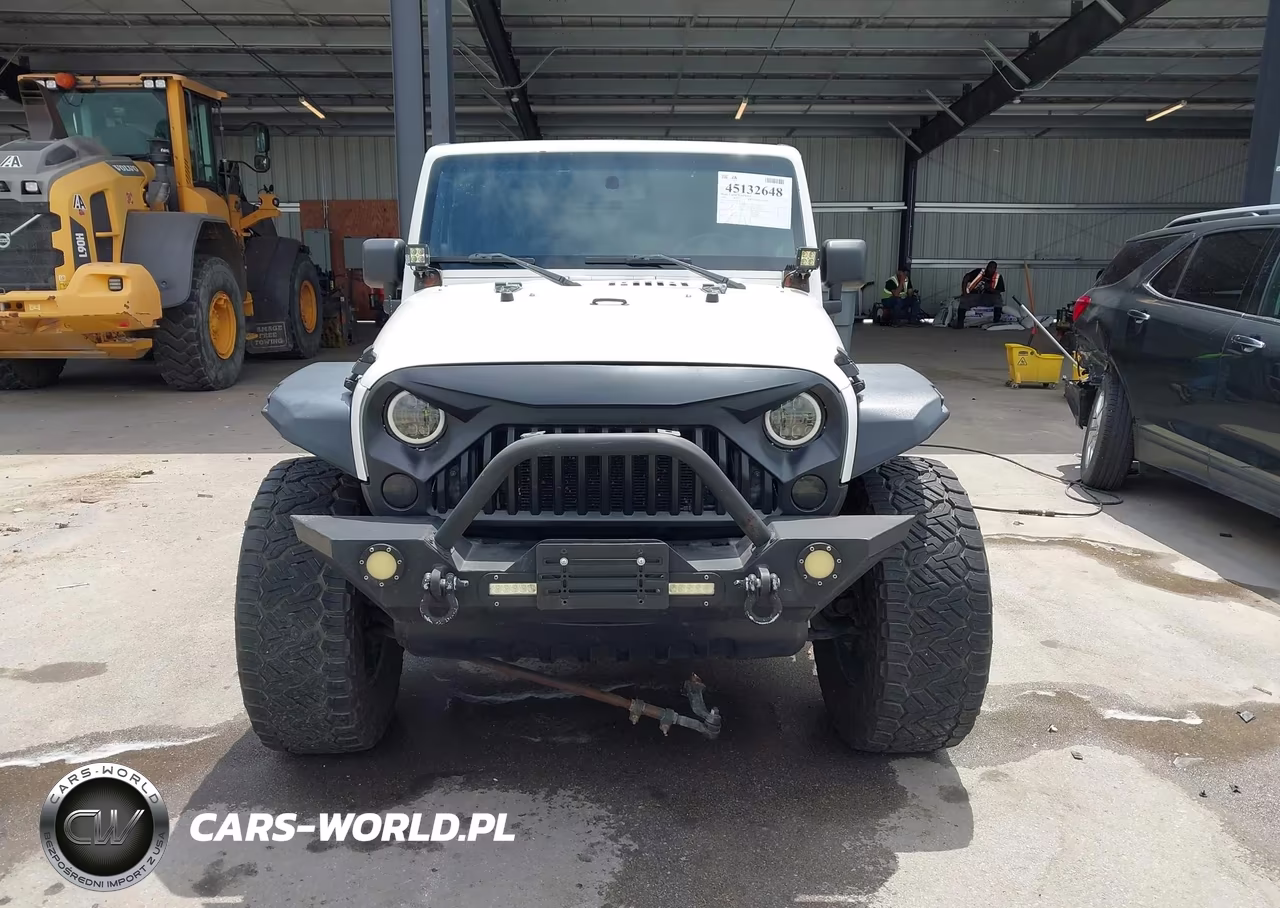 2010 Jeep Wrangler Unlimited Sport VIN:1J4BA3H11AL207320 - 12