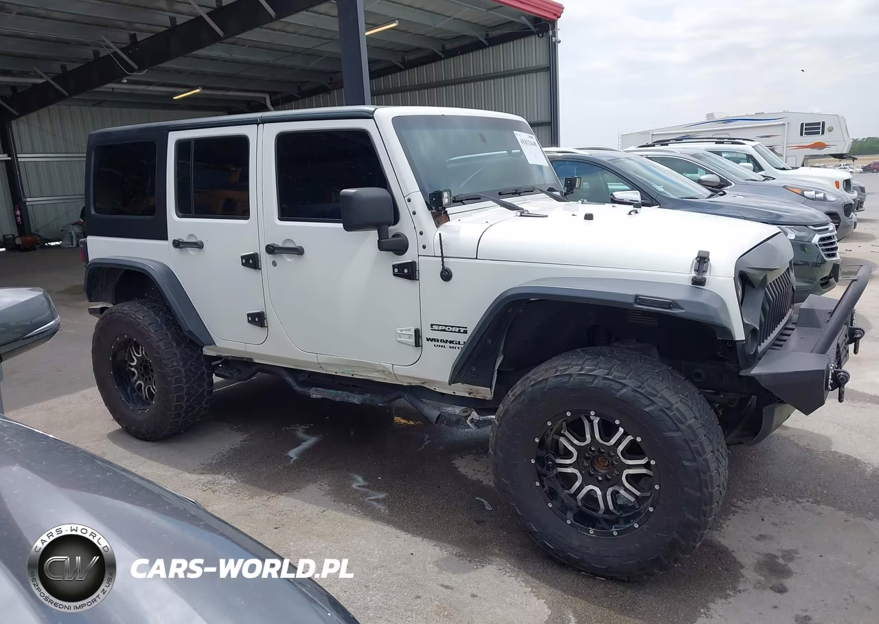 2010 Jeep Wrangler Unlimited Sport VIN:1J4BA3H11AL207320 - 13