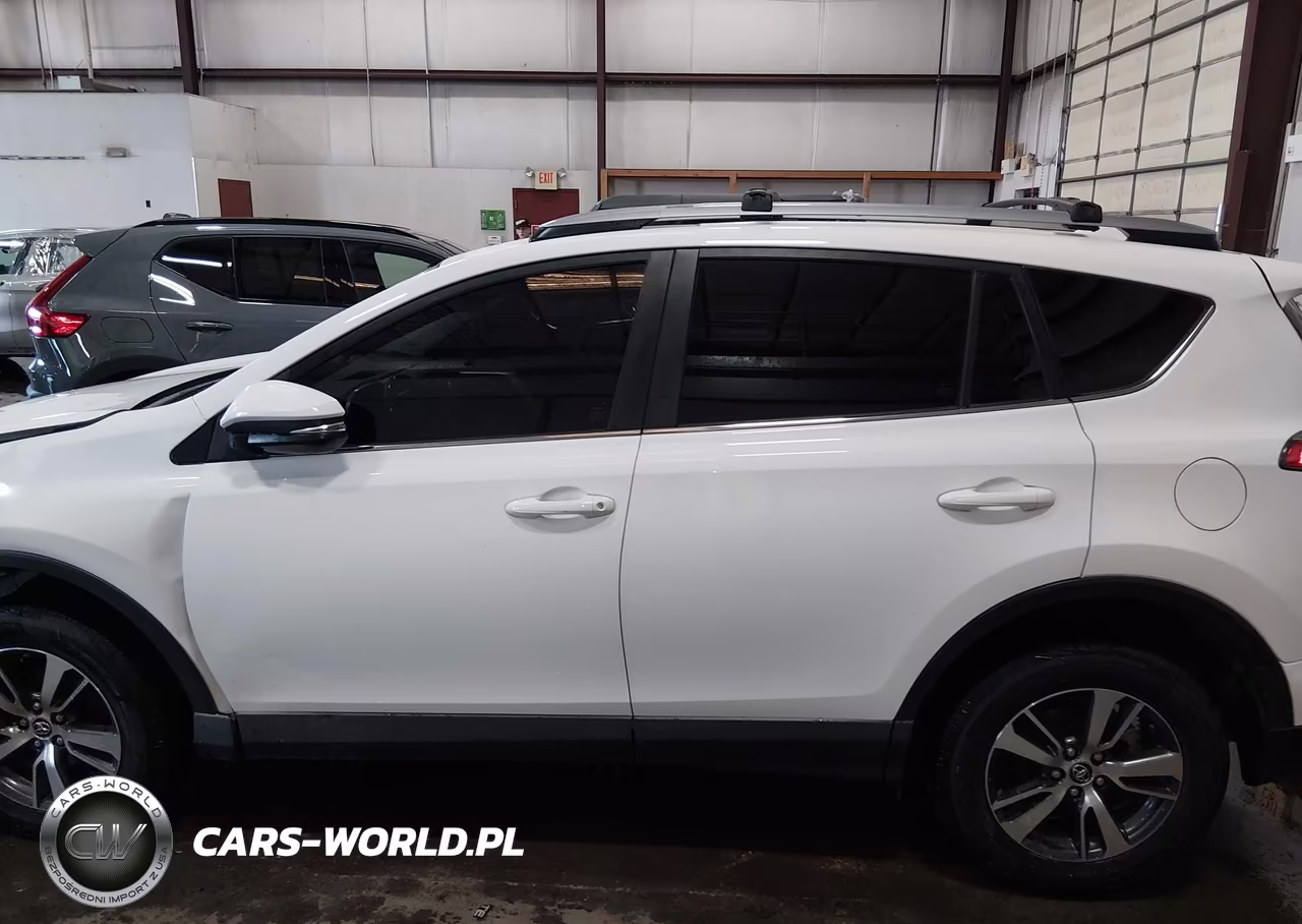 2018 Toyota Rav4 Xle VIN:JTMRFREV7JJ189806 - 15