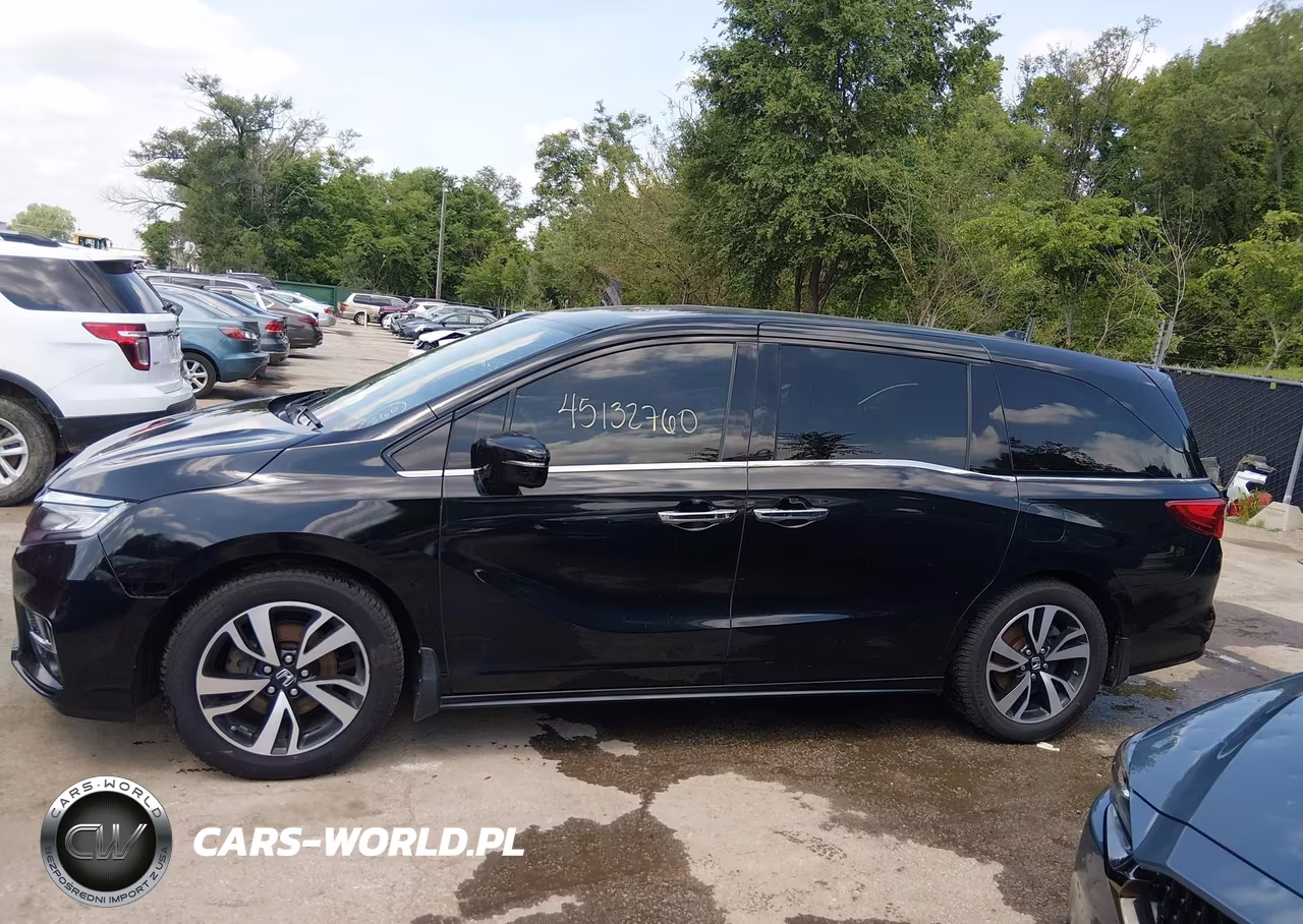 2018 Honda Odyssey Elite VIN:5FNRL6H90JB063977 - 15