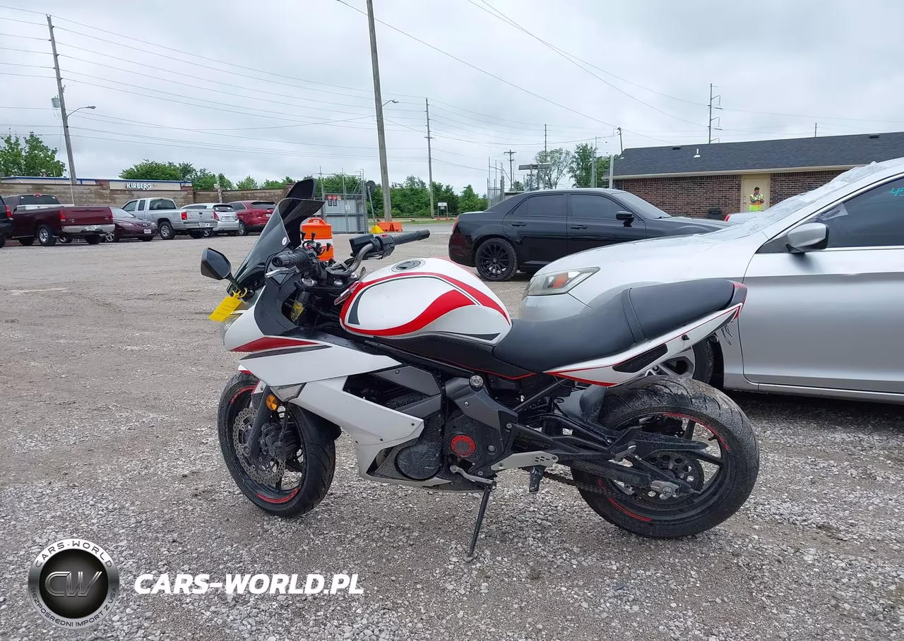 2011 Kawasaki Ex650 C VIN:JKAEXEC11BDA71882 - 13
