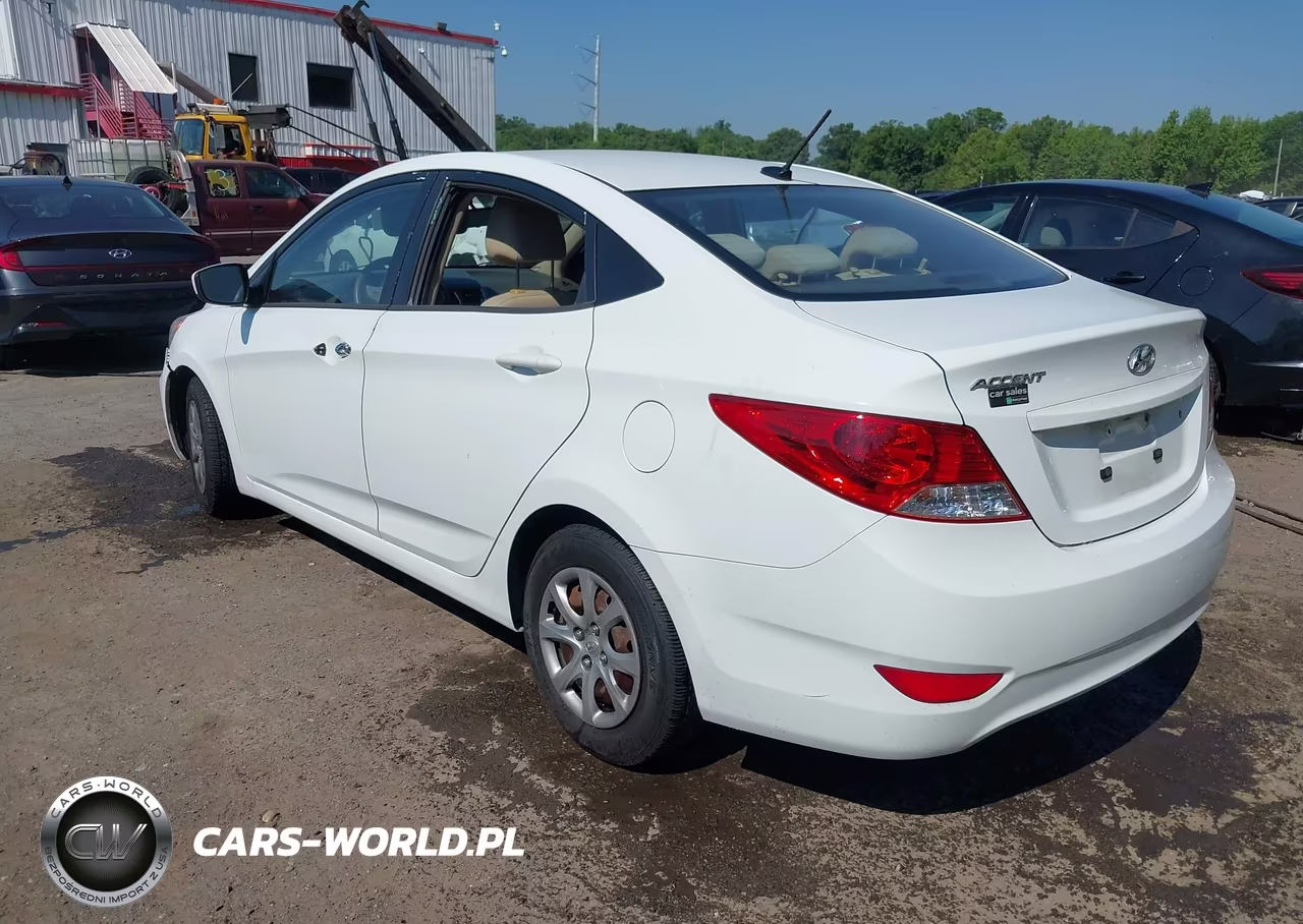 2013 Hyundai Accent Gls VIN:KMHCT4AE1DU489864 - 3