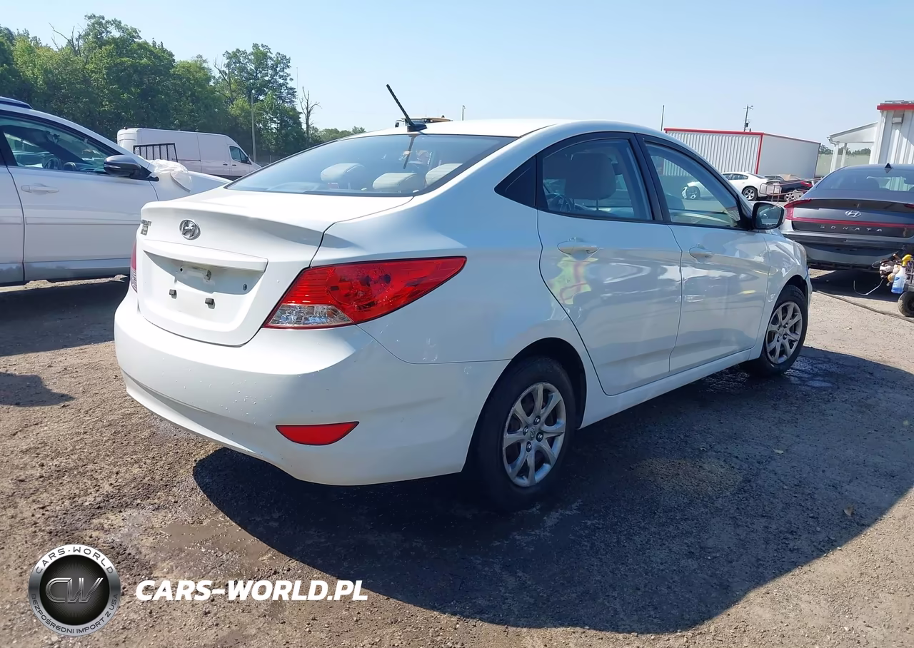 2013 Hyundai Accent Gls VIN:KMHCT4AE1DU489864 - 4